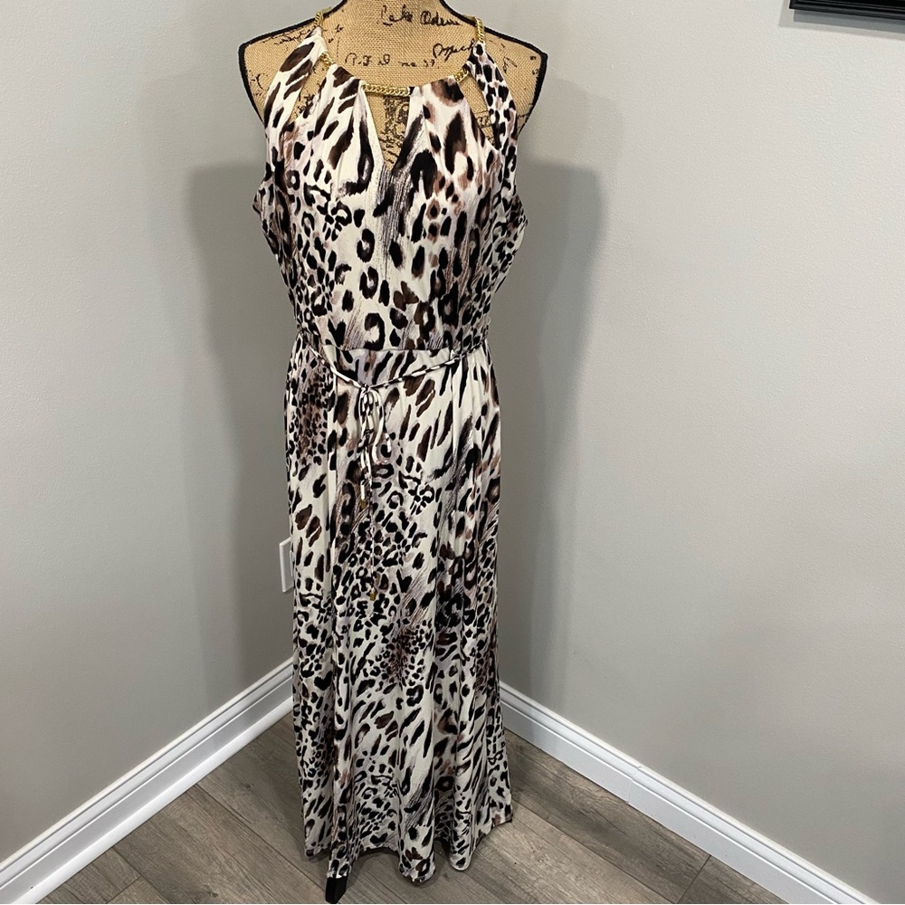 Sandra Darren Sleeveless Cheetah Leopard Print Maxi Dress with Gold Chain Neck